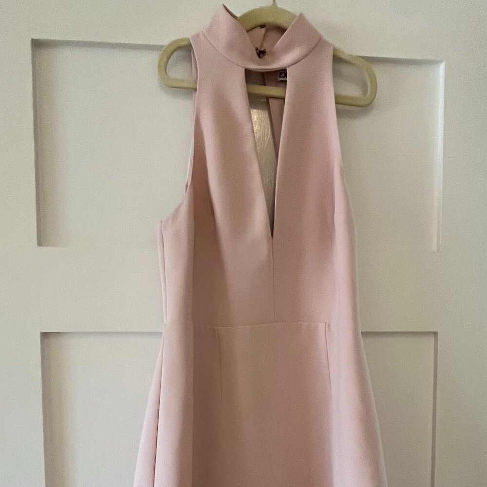 Light pink dress size 0 - lovely black lace detail on back LIKE NEW